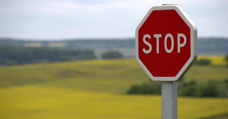 Combien coûte un panneau signalisation personnalisé à Nantes ?