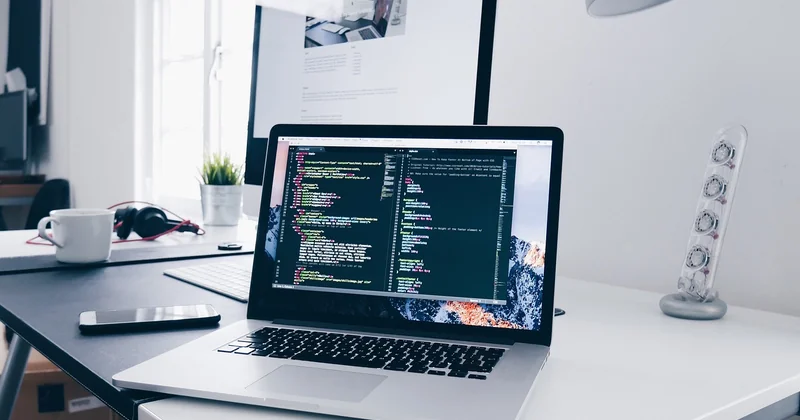 Webmail ou client lourd : lequel choisir au quotidien ?